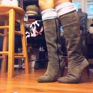 Knee Light brown suede heels